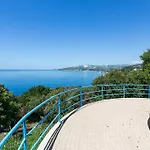 Kate, Plat Apartman