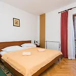 Kate, Plat Apartman *