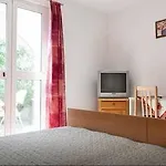 Kate, Plat Apartman Mlini