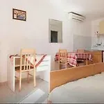 Kate, Plat Apartman Mlini