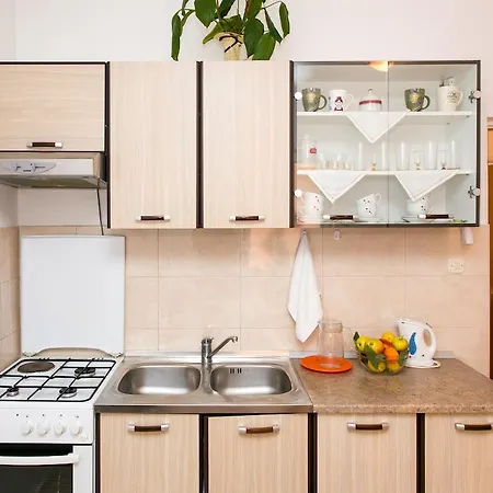 Apartment Apartmani Kate, Plat