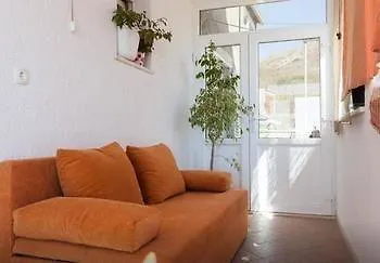 Kate, Plat Apartmán Mlini