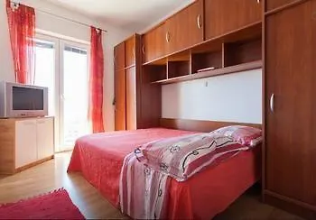 Kate, Plat Apartmán Mlini