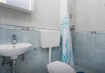 Apartment Apartmani Kate, Plat